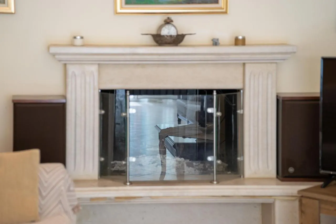 Faos Luxury Apartments Agia Efimia