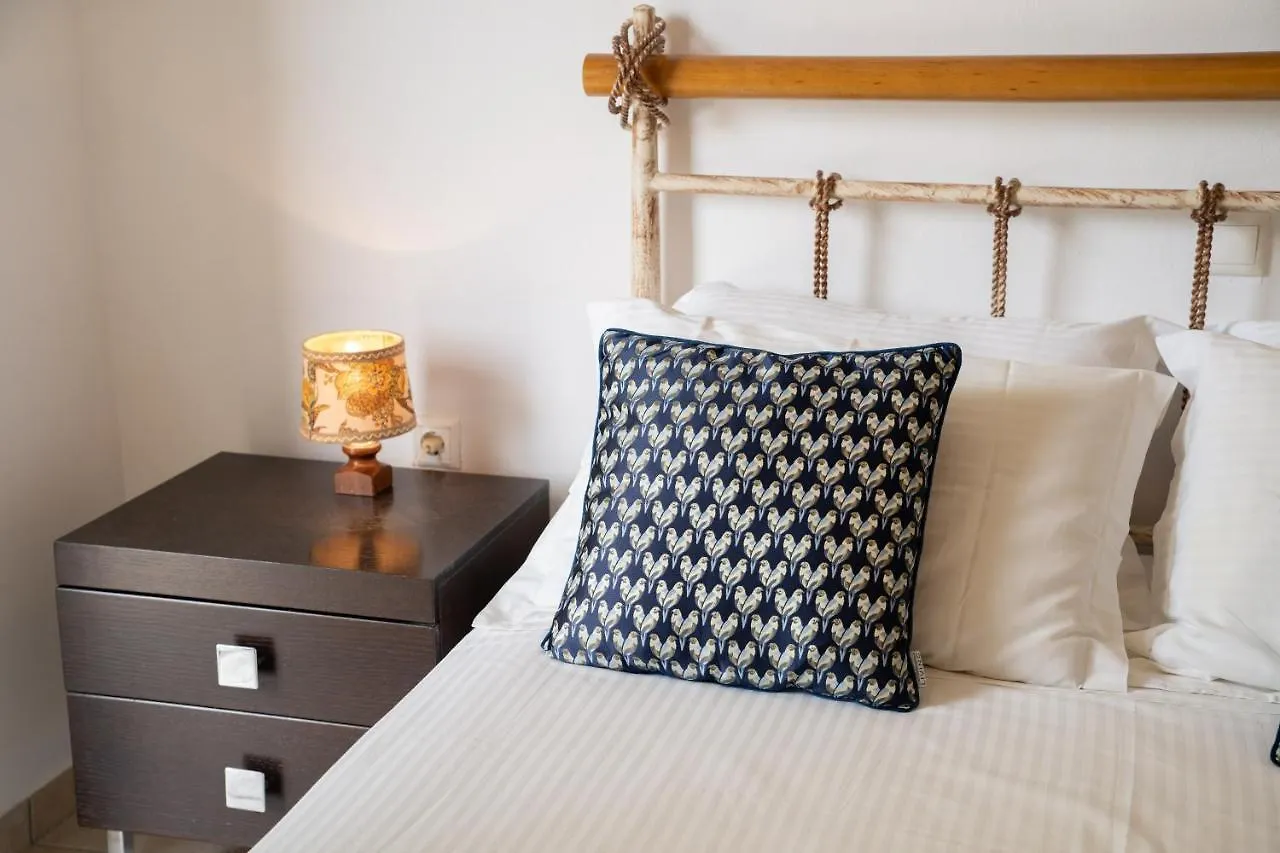 Faos Luxury Apartments Agia Efimia