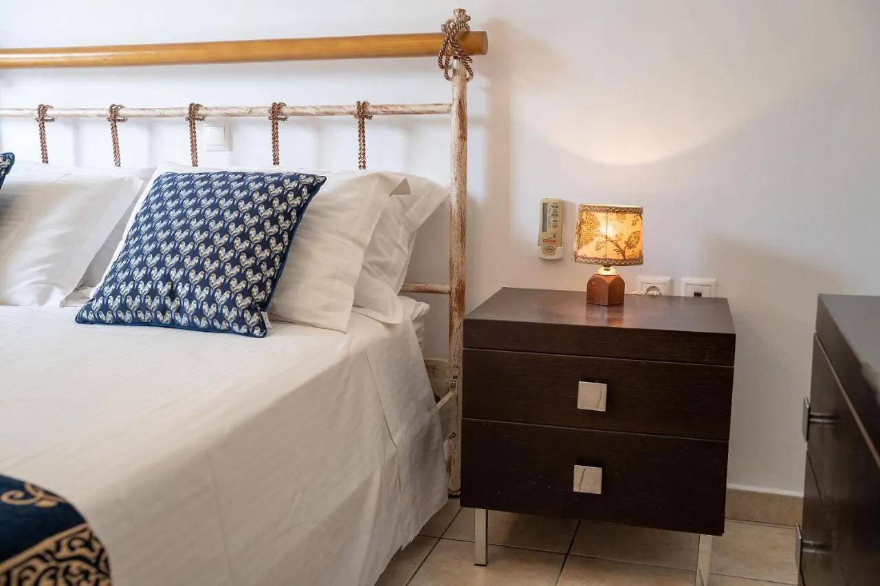 Faos Luxury Apartments Agia Efimia