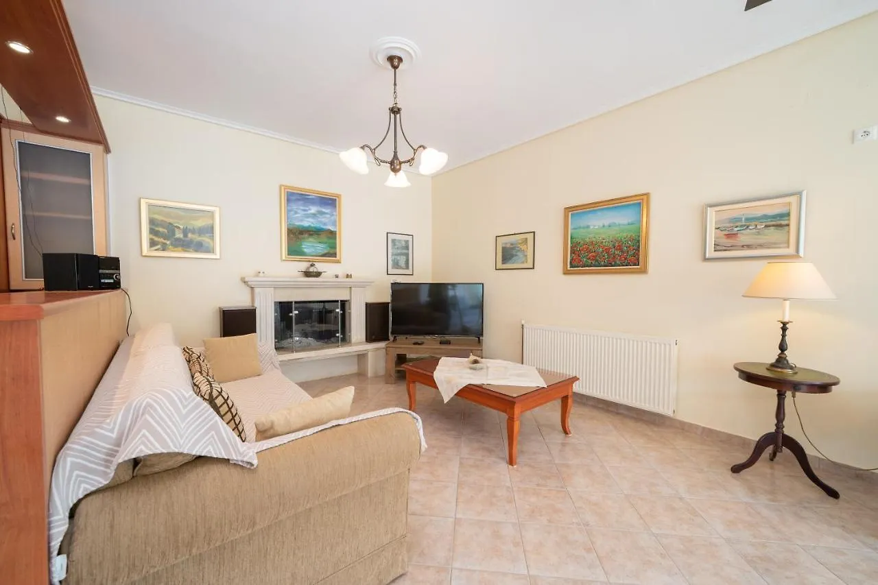 Faos Luxury Apartments Agia Efimia